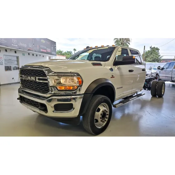 Dodge 2020 Dodge Ram 5500 Crew Cab Chasis Diesel Cummins 2020 Dodge Ram 5500 Crew Cab Chasis Diesel Cummins