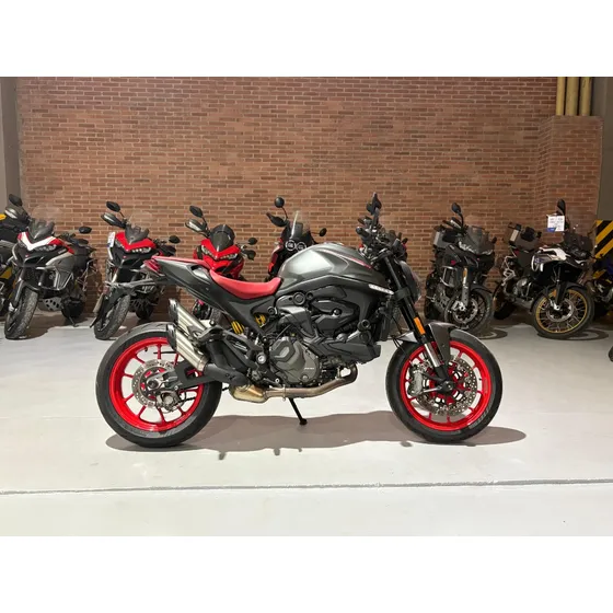 Ducati Monster 937