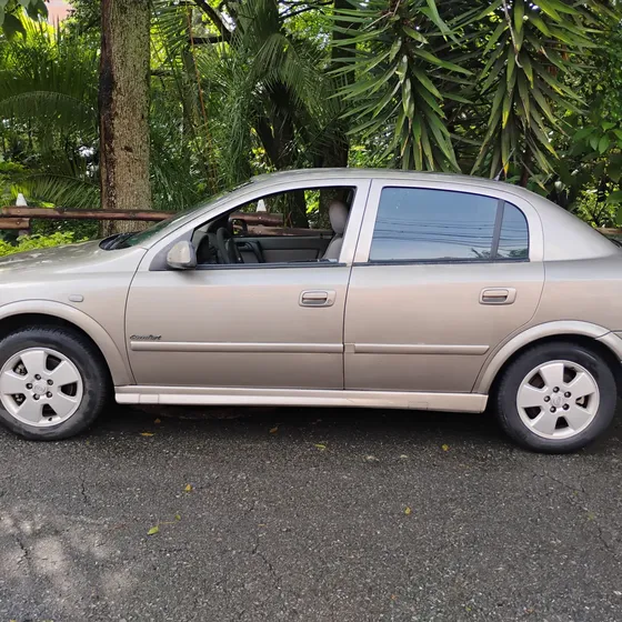 Chevrolet Astra 2003 1.8 Confort