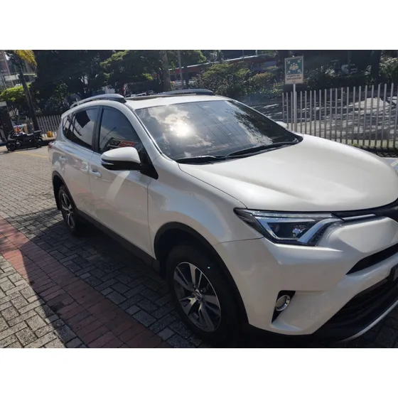Toyota Rav4 2.0 Street