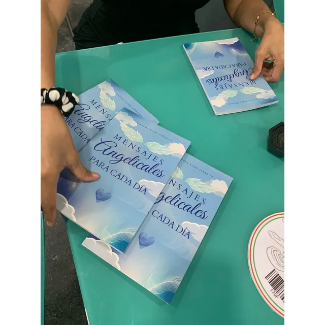 Libro De Mensajes Angelicales Para Cada Día - Lizandra Rojas