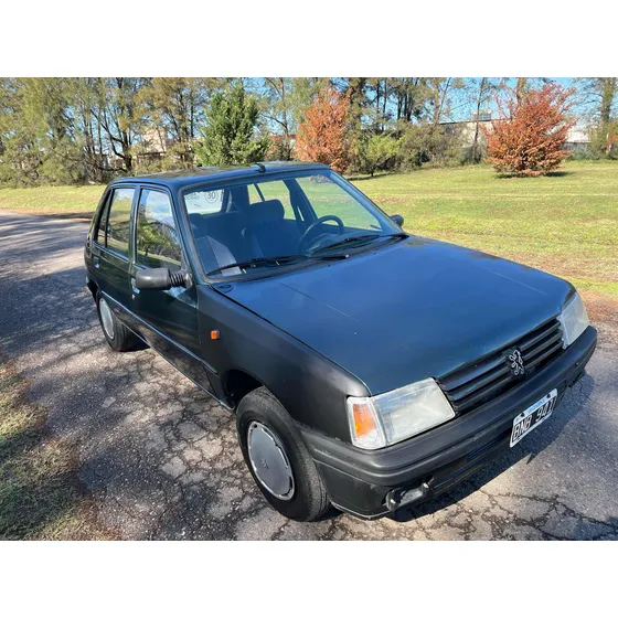 Peugeot 205 1.8 Gld Aa
