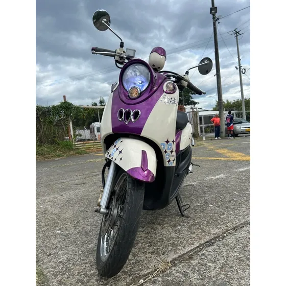 Yamaha Af115s Fino Color Beige Violeta Modelo 2013