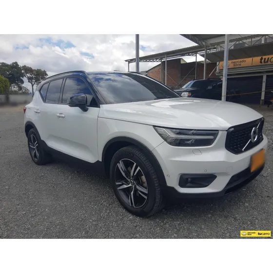 Volvo Xc40 T4-r-design