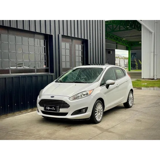 Ford Fiesta Kinetic 1.6 Titanium Powershift 120cv