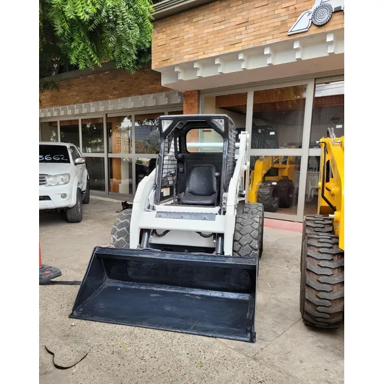 Minicargador Bobcat S175