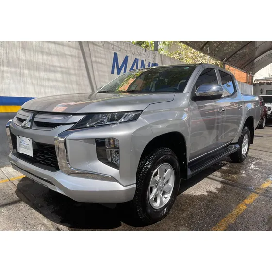 Mitsubishi L200 2.4 Cd Glx 4x2 Mt