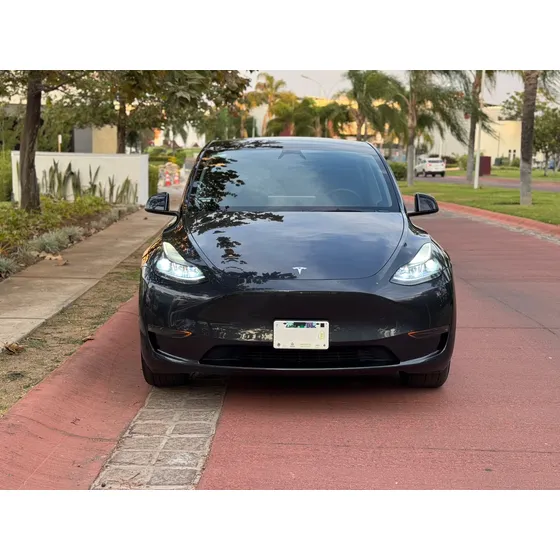 Tesla Model Y 0.0 Rwd