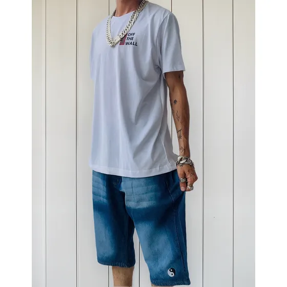 Bermuda Jeans Escura + Camiseta De Algodão Branca