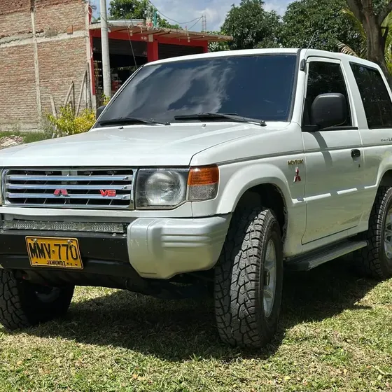 Mitsubishi Montero 2003 2.400 Cc Hard Top