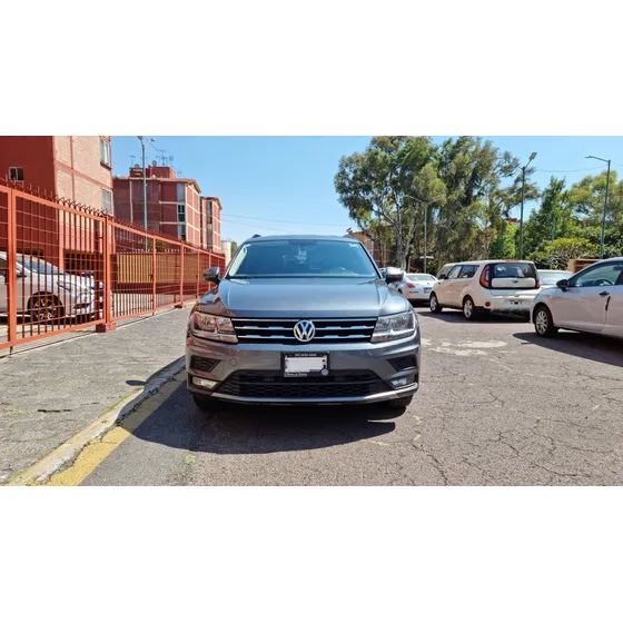 Volkswagen Tiguan 1.4 Comfortline At