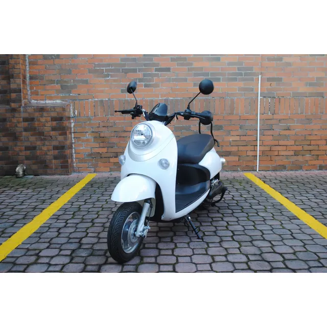 Motos Eléctricas De 1500 Vatios De Potencia. 3 Velocidades.
