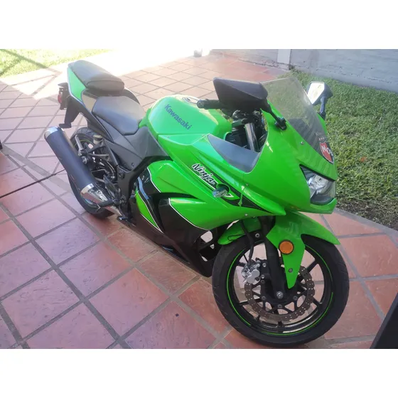 Ninja 250 Se. Moto Deportiva. Exc. Estado. Casi Sin Uso.