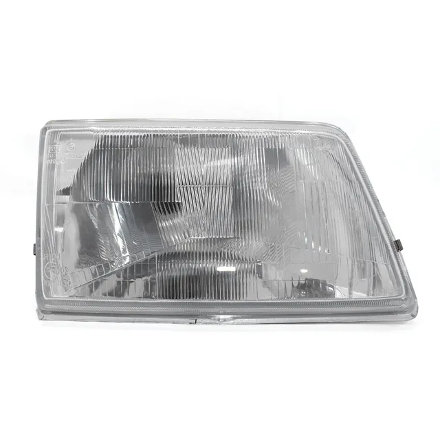 Semioptica Peugeot 205 83/97 Derecha. Optico