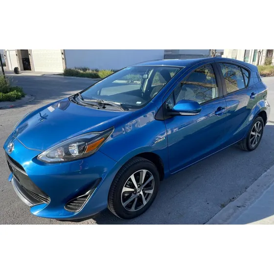 Toyota Prius 1.8 Base Cvt