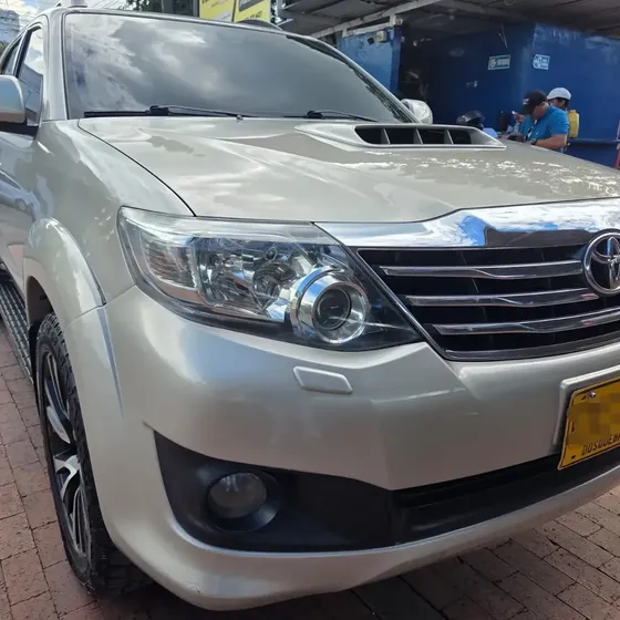 Toyota Fortuner 2014 3.0 Sr5