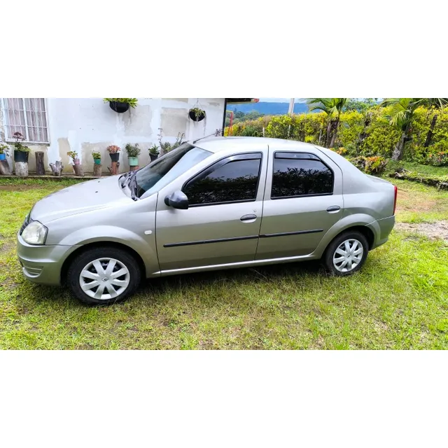 Renault Logan Expresión