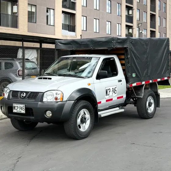 Nissan Frontier 2015 2.5l 4x4 Estacas