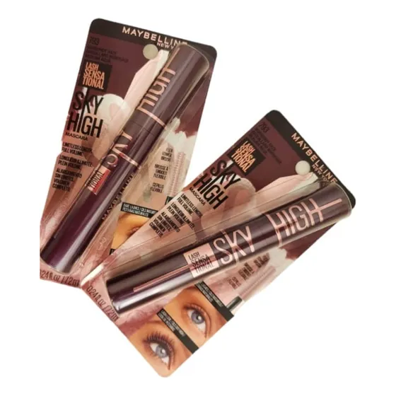 Máscara de pestañas Maybelline color violeta