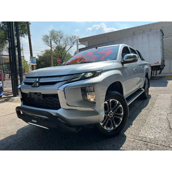 Mitsubishi L200 2.5 Di-d Cabina Doble 4x4 At