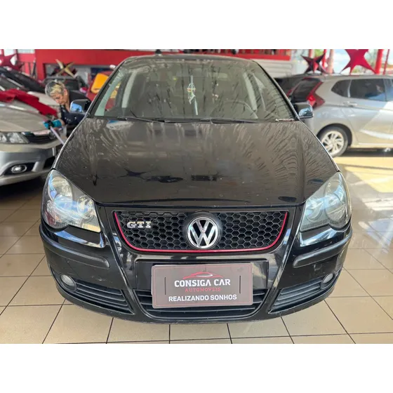 Volkswagen Polo Sedan Volkswagen Polo Sedan 1.6 8v (flex)