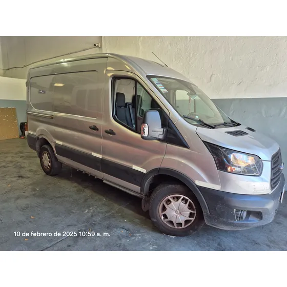 Ford Transit 2.2 Furgon Mediano 350m
