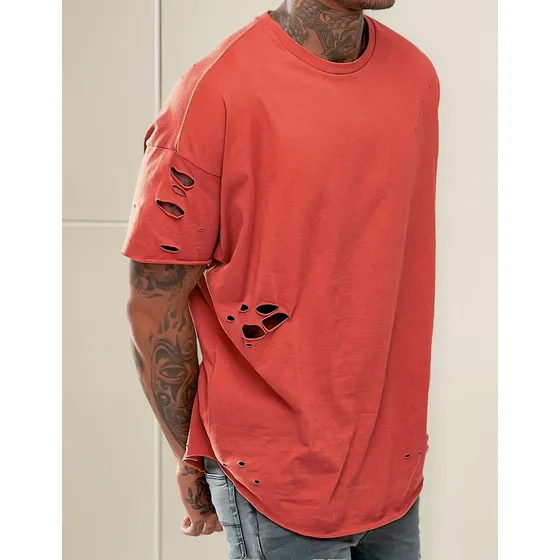 Camiseta Oversize Con Desgaste Y Agujeros