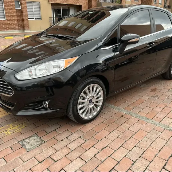 Ford Fiesta 2015 1.6 Titanium At