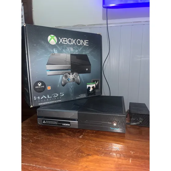 Microsoft Xbox One 1tb Halo 5: Guardians Limited Edition  Cor Preto Y Prata