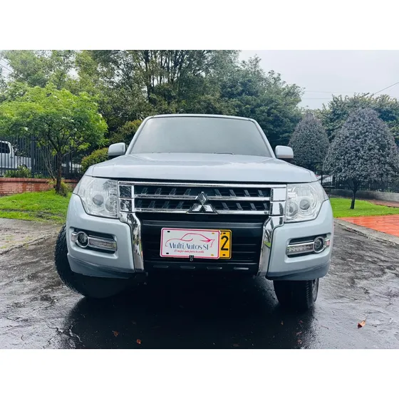 Mitsubishi Montero 3.5 Hard Top