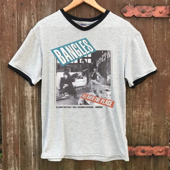 Remera The Bangles / Gris / Puños Y Cuello Negro / Pacamaka