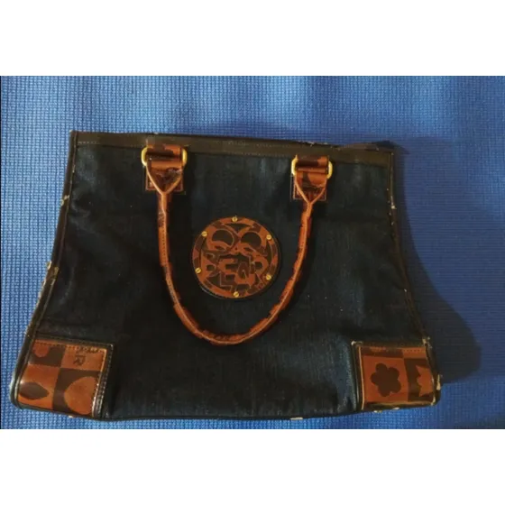 Carteras De Damas Qq Bear Color Azúl  Usada Con Detalles
