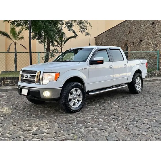 Ford F-150 Lariat 3.7l 4x4 V6 At
