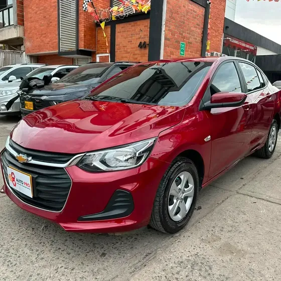 Chevrolet Onix 2025 Turbo Sedán