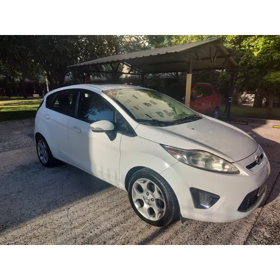 Ford Fiesta Kinetic 1.6 Design 120cv Titanium