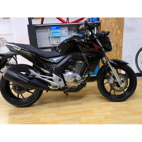Honda Twister Excelente Estado . Sin Soar . Para Matricular