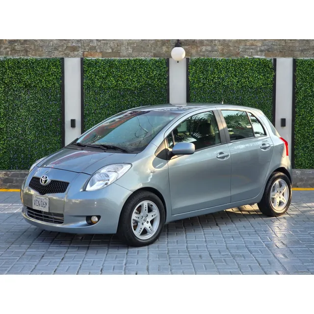 Toyota Yaris 4 Puertas