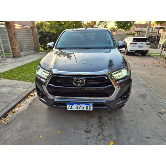 Toyota Hilux 2.8 Cd Srx 177cv 4x4 At