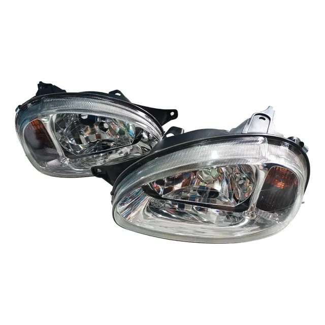 Faros Chevrolet Corsa Izquierdo Derecho 