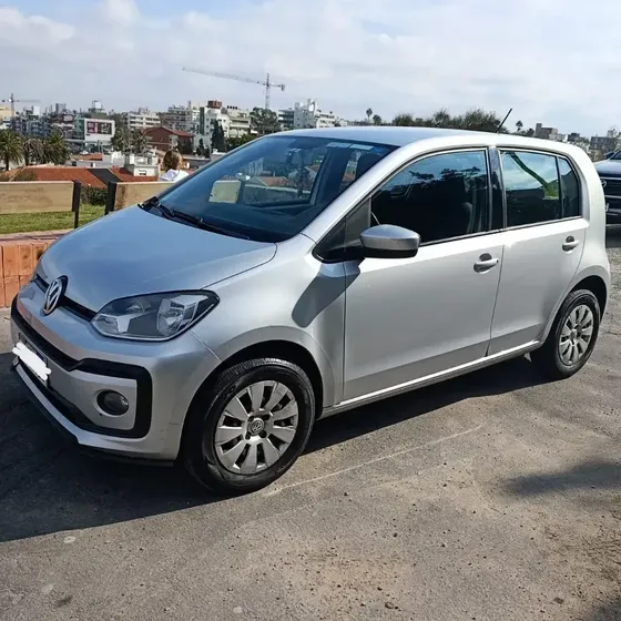 Volkswagen Up! 2018 1.0 Move Up! 75cv