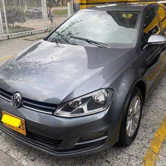Volkswagen Golf 2018 Tsi 1.4 Comfortline Mt 1400cc R16t