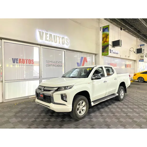Mitsubishi L200 2.4 Glx Cabina Doble 4x2 Mt