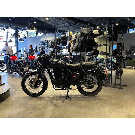 Royal Enfield Classic 350 - Dark Stealth Black - Usada