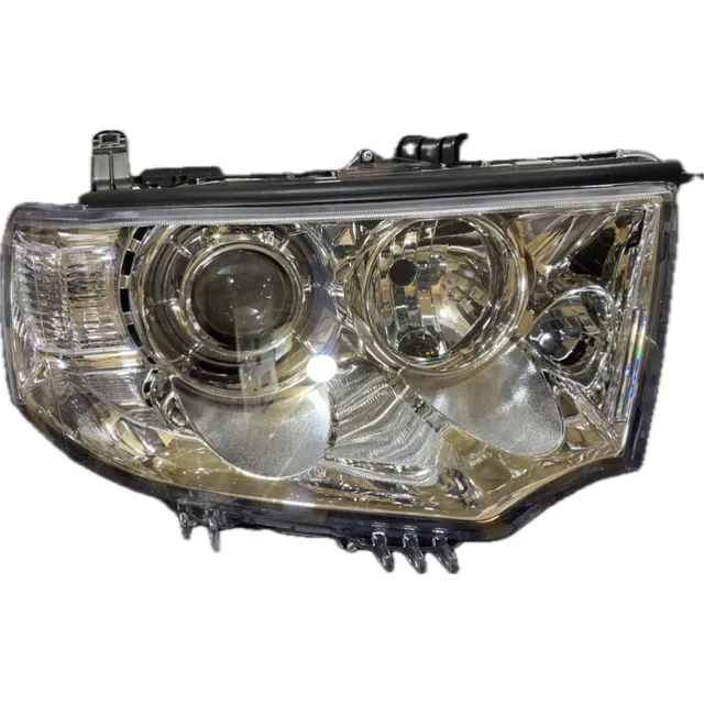 Faro Mitsubishi Montero Sport 2011 - 2016 Derecho Depo