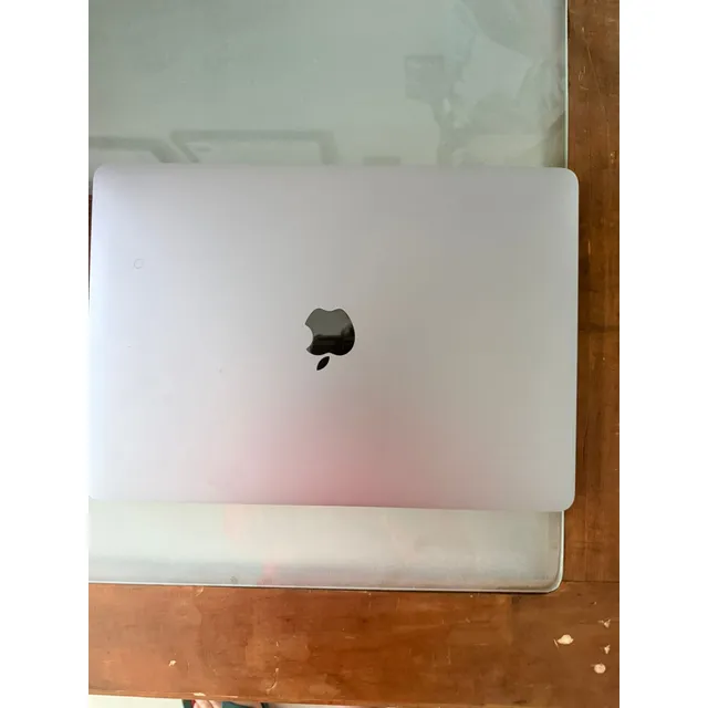 Macbook Air M1 - 8gb Ram, 256gb Ssd Con Caja Se Usò 3 Veces