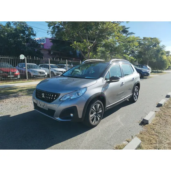Peugeot 2008 1.6 Feline 5p