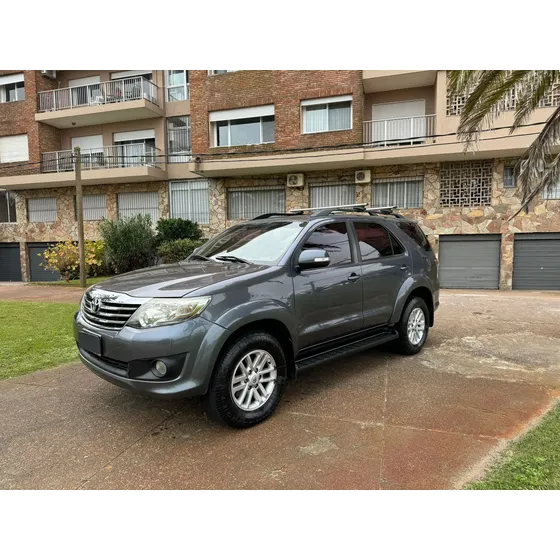 Toyota Fortuner Sr 2.7