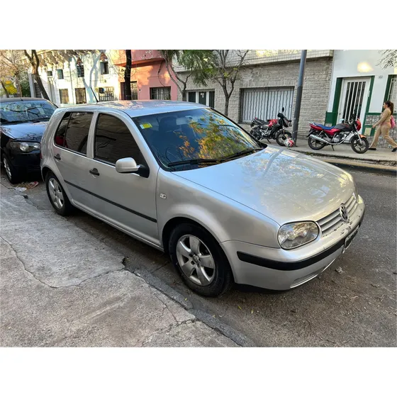 Volkswagen Golf 1.6 Format