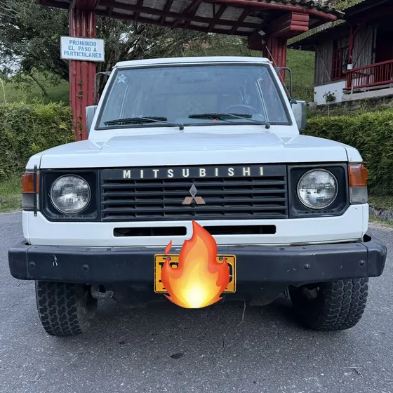 Mitsubishi Montero 1993 2.6 L042 Cabinado