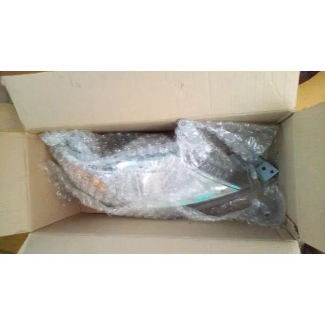 Faro Derecho Lado Del Copiloto Toyota Hilux 2008